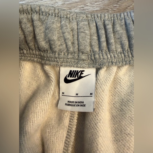 Nike Club Fleece Unisex Mid-Rise Oversized Sweatpants Grey Heather Size Medium - Picture 9 of 13